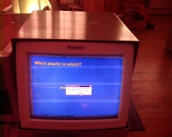 Photograph of a display monitor in the sceince museum, showing an error dialogue box